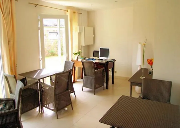 Chambres D'hotes La Raspeliere 3*